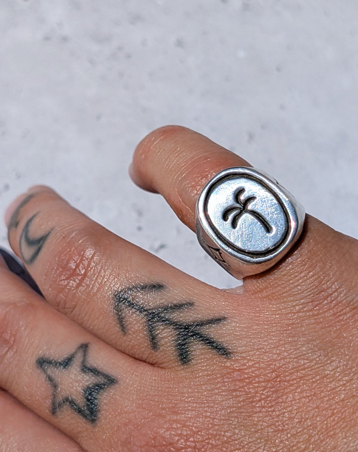 SIGNET RING