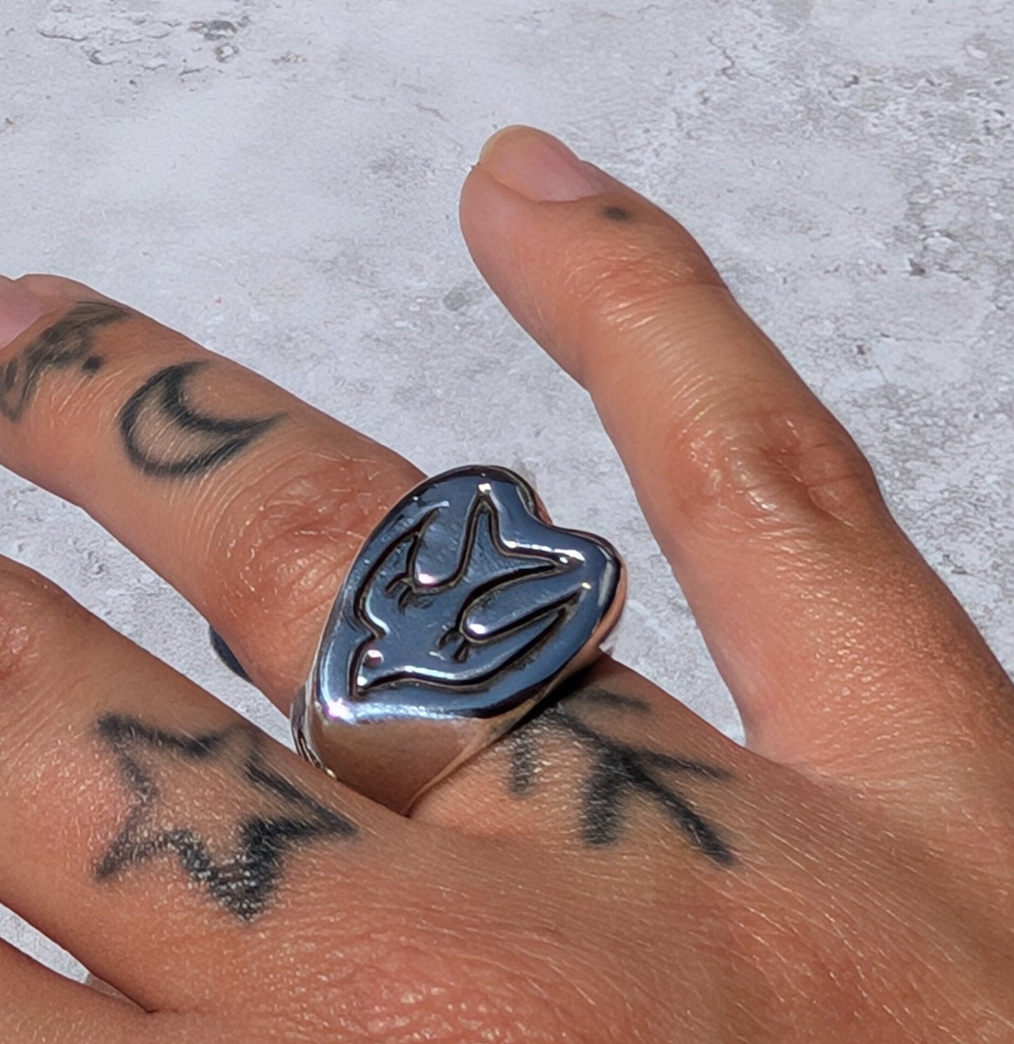 SWALLOW RING